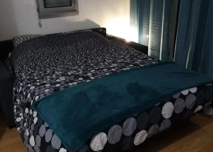Avec Garage Et Grande Terrasse , Proximite Des Plages