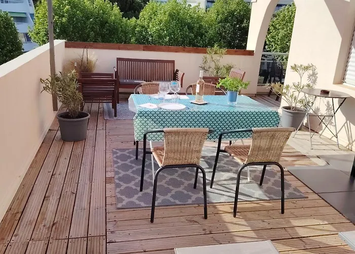 Avec Garage Et Grande Terrasse , Proximite Des Plages 아파트 라그랑모트